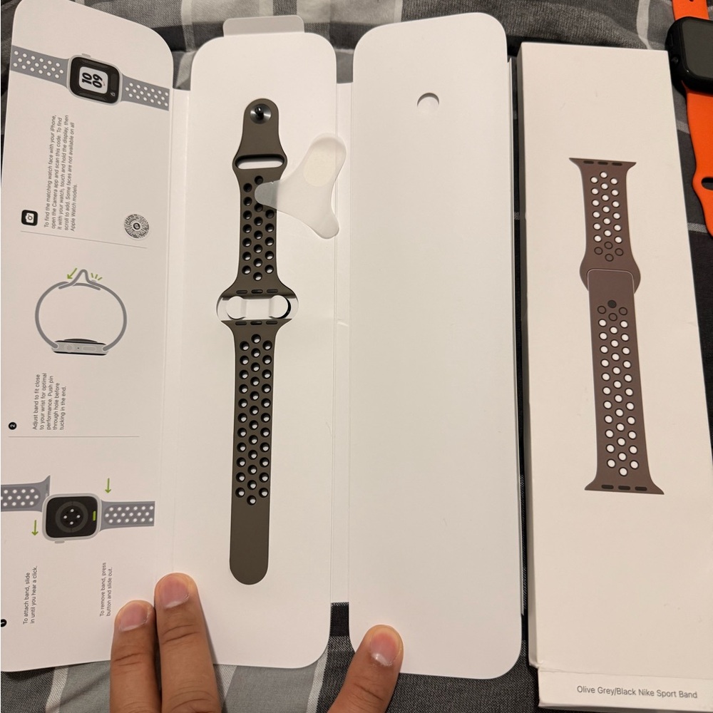 Apple Watch series 9 with Band, cable no charger Black
